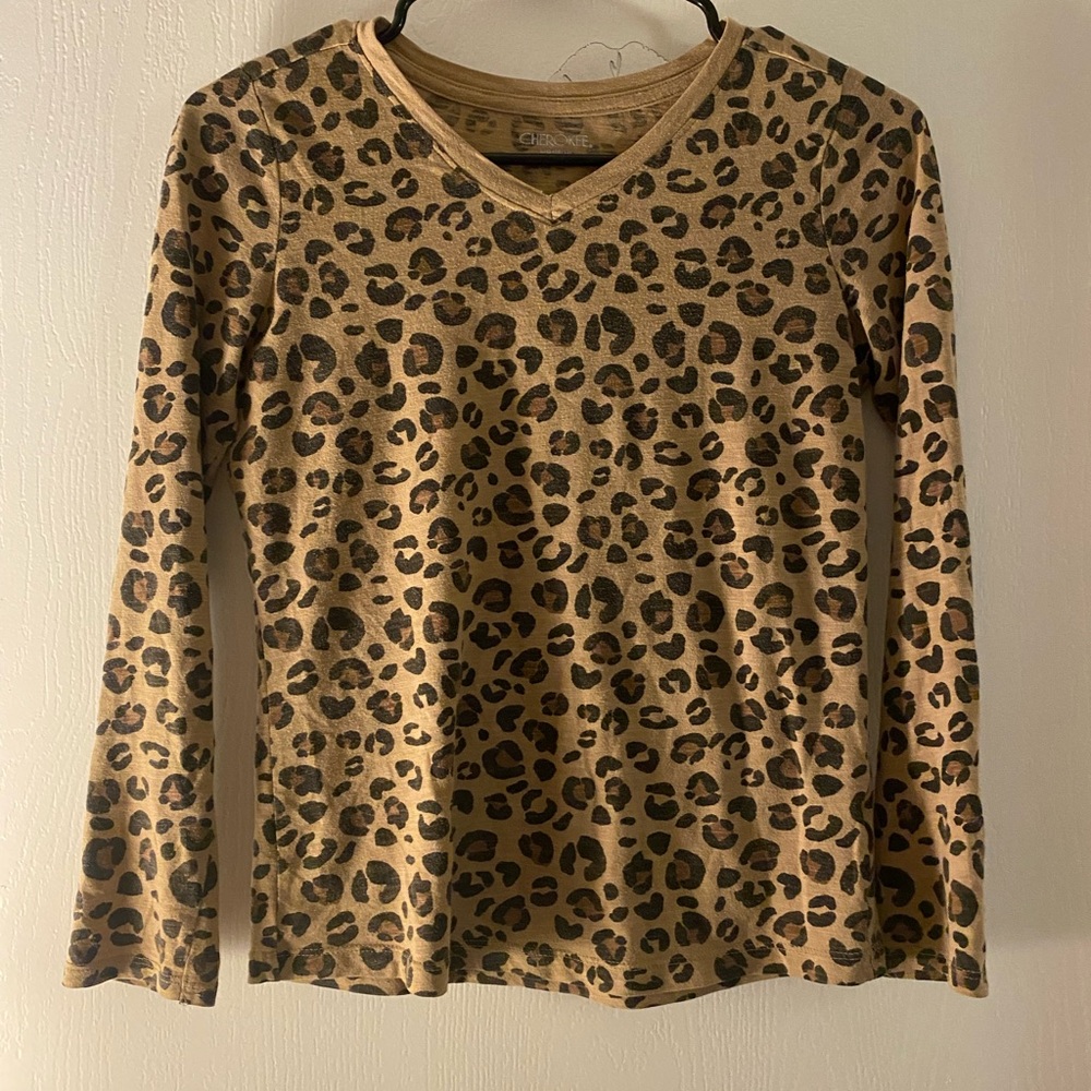 V Neck Leopard Print Long Sleeve Top